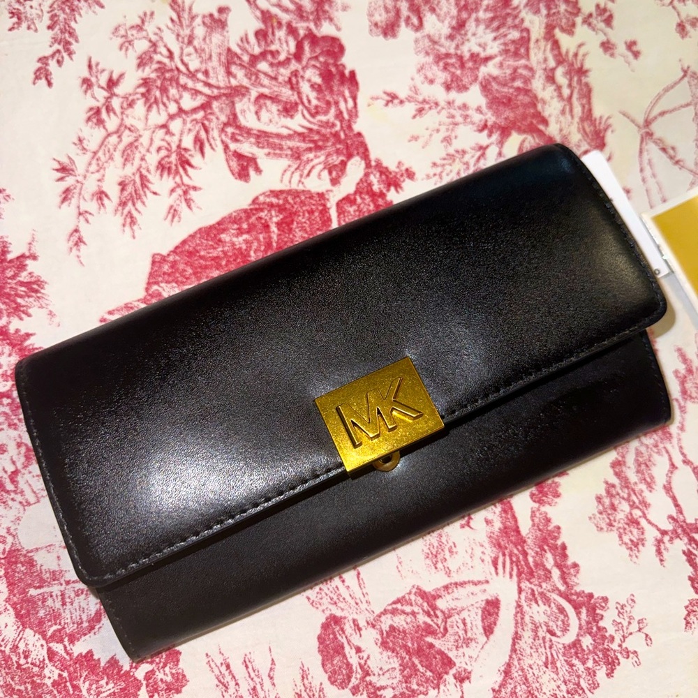 MICHAEL KORS MINDY CARRYALL LEATHER WALLET